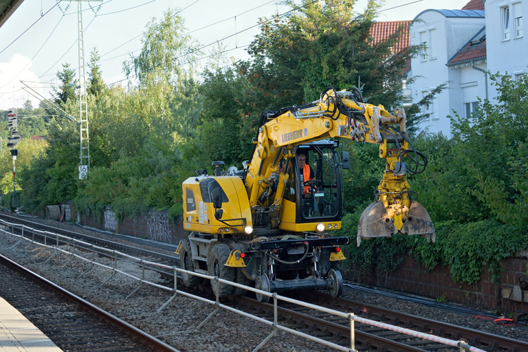 Zweiwegefahrzeug bei km 16,8 (August 2016)