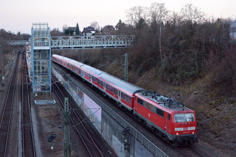111 037 mit RB 19383 bei km 14,0 (Februar 2017)