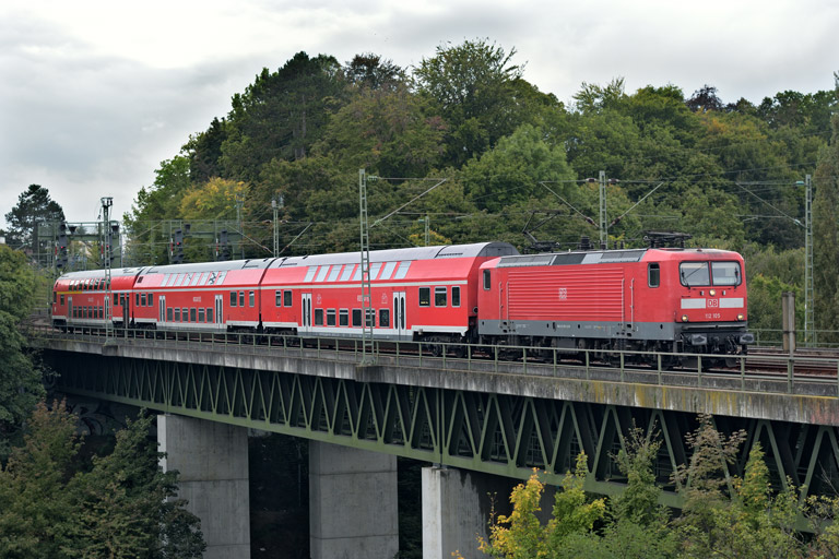 112 105 mit RE 19038 bei km 14,6 (September 2017)