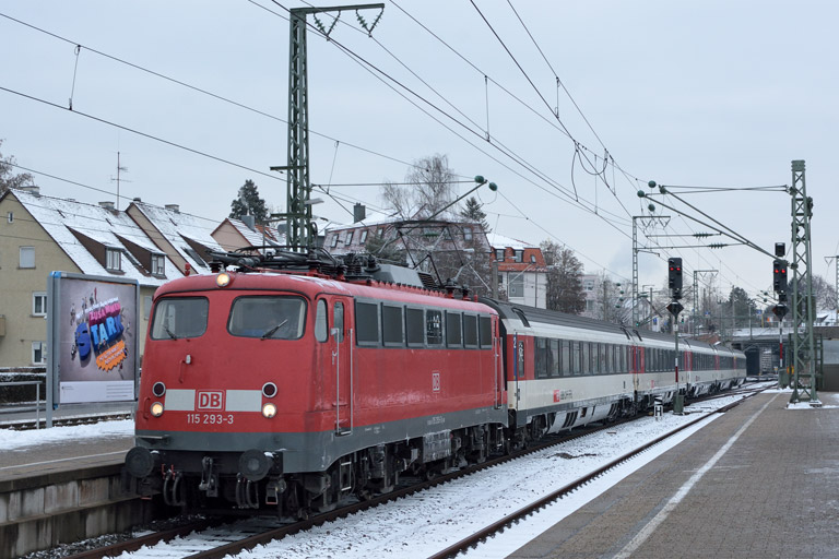 115 293 mit IC 185 bei km 15,6 (Januar 2017)