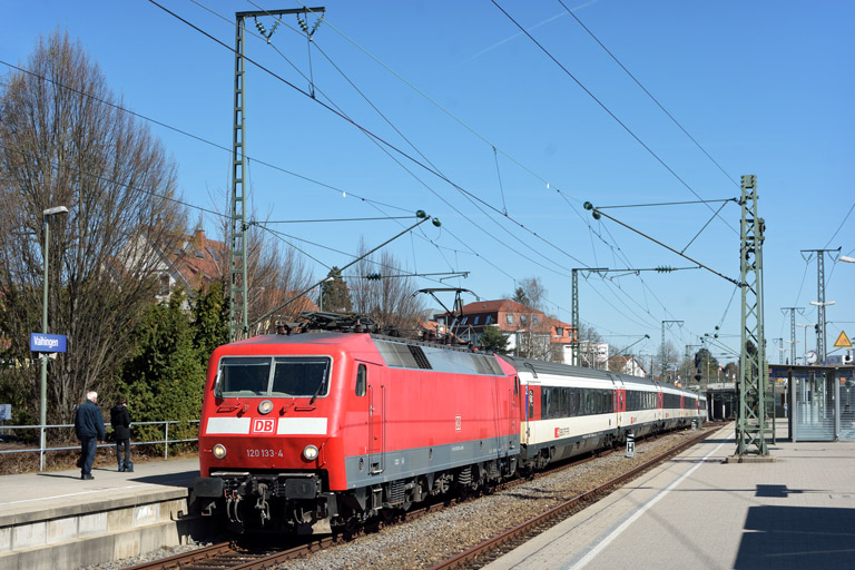 120 133 mit IC 185 bei km 15,6 (M&auml;rz 2017)