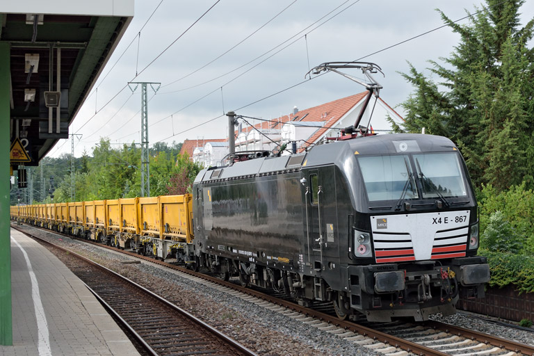 193 867 mit Bauz 29050 bei km 16,8 (Juli 2017)