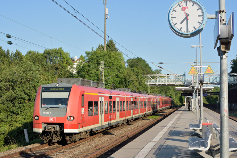 425 804 mit RE 19092 bei km 14,2 (Juli 2017)