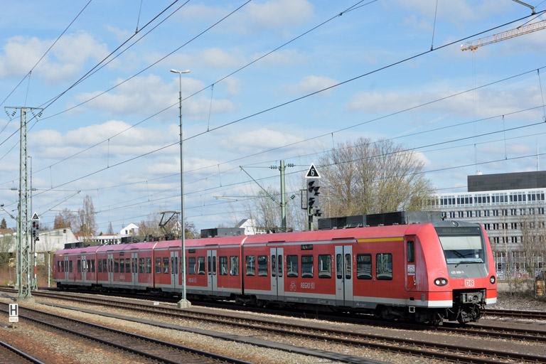 425 808 bei km 15,4 (M&auml;rz 2017)