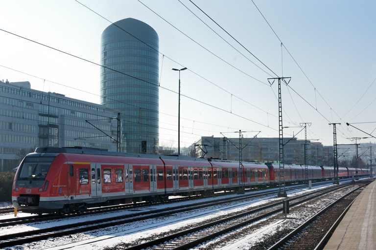 Baureihe 430 bei km 15,6 (Januar 2017)