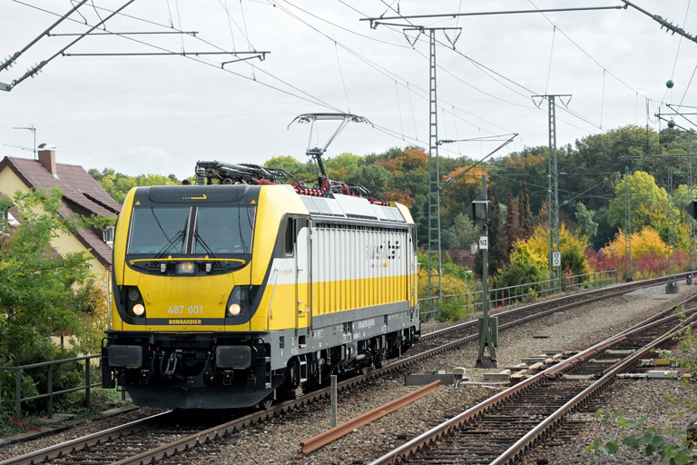 SRT 487 001 als Tfzf (D) 91541 bei km 17,0 (September 2017)