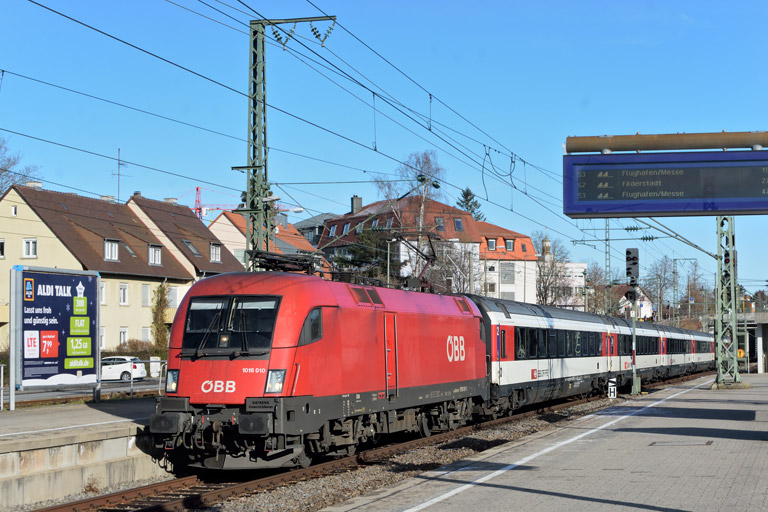 &Ouml;BB 1016 010 mit IC 187 bei km 15,6 (Dezember 2017)