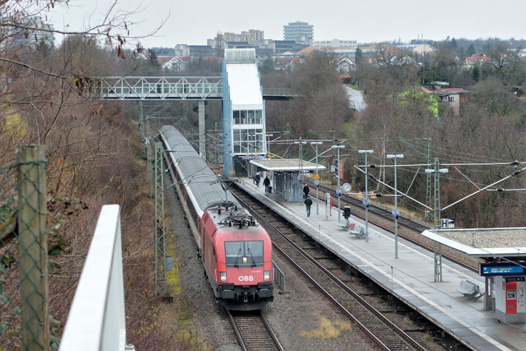 &Ouml;BB 1116 054 mit IC 187 bei km 14,2 (Dezember 2017)