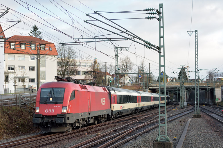 &Ouml;BB 1116 189 mit IC 183 bei km 15,4 (Dezember 2017)