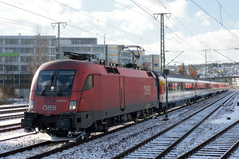 &Ouml;BB 1116 273 mit IC 282 bei km 15,8 (Dezember 2017)