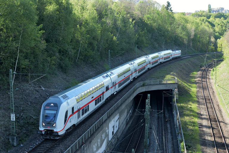 RE 51941 bei km 13,8 (Mai 2017)