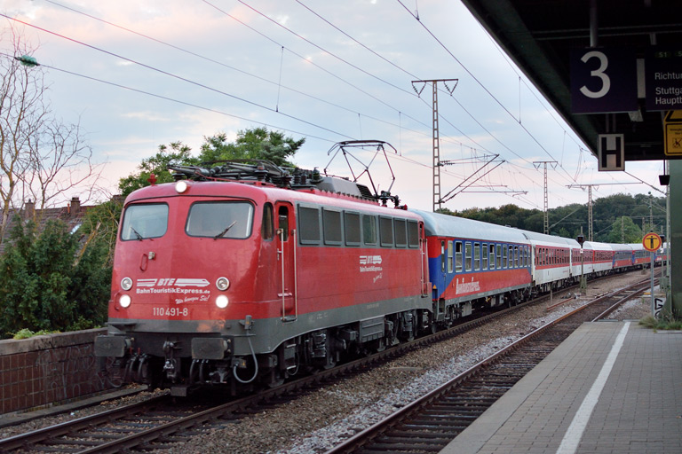 110 491 mit DPE 61096 bei km 16,8 (Juni 2018)