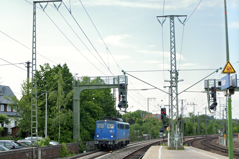 140 876 als Tfzf 83394 bei km 16,6 (Juni 2018)