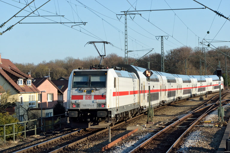 146 574 mit LPFT-D 2386 bei km 16,8 (M&auml;rz 2018)