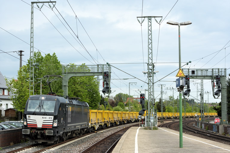 193 612 mit Bauz 91954 bei km 16,8 (April 2018)