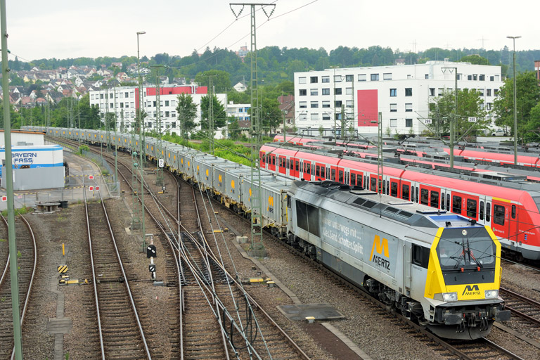 264 013 mit DGS 98204 bei km 16,0 (Juni 2018)