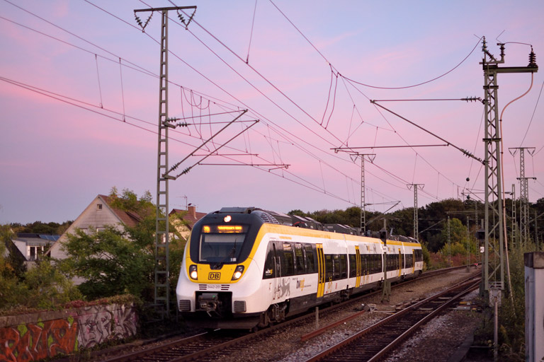 3442 201 als RE 17662 bei km 16,8 (September 2018)