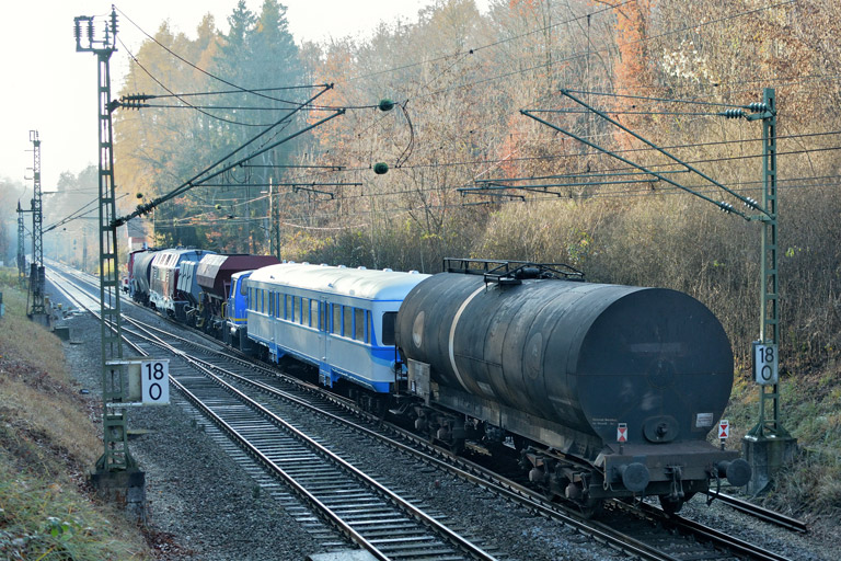 363 689 mit DLr 1895 bei km 18,0 (November 2018)