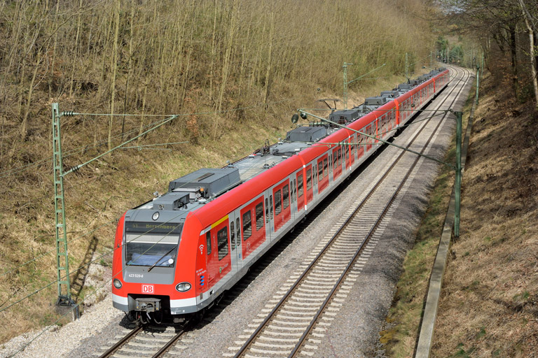 423 520 als S1 bei km 19,0 (April 2018)