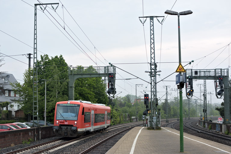 650 309 als Lt 26387 bei km 16,6 (Mai 2018)