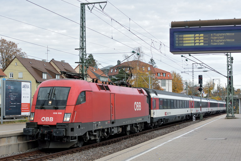 &Ouml;BB 1016 006 mit IC 187 bei km 15,6 (November 2018)