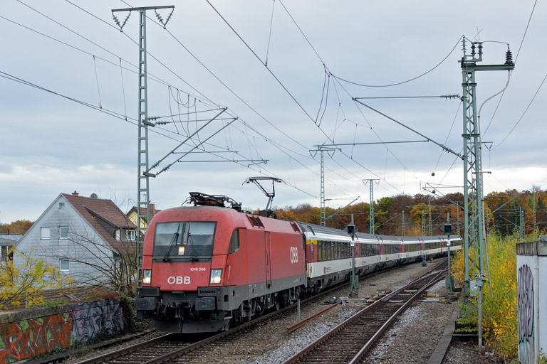 &Ouml;BB 1016 006 mit IC 188 bei km 16,8 (November 2018)