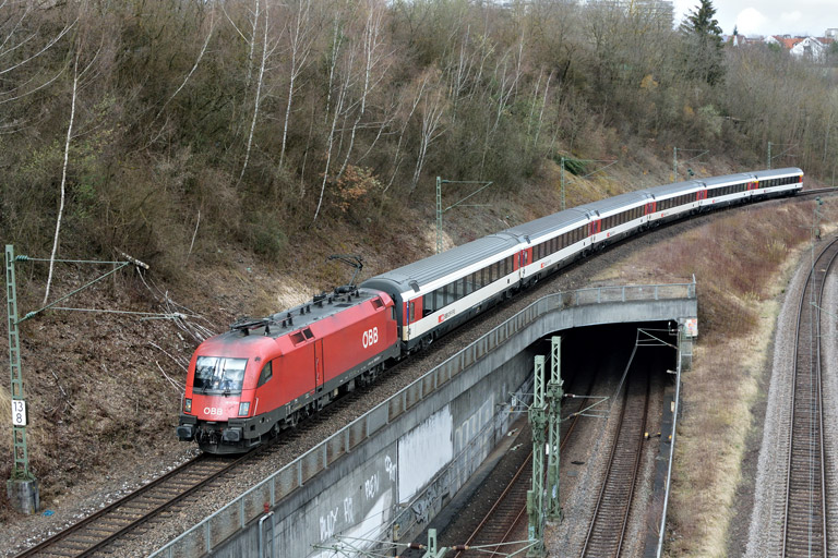 &Ouml;BB 1016 034 mit IC 187 bei km 13,8 (April 2018)