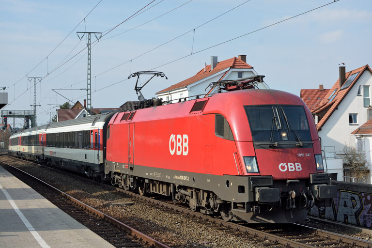 &Ouml;BB 1016 047 mit IC 281 bei km 16,8 (M&auml;rz 2018)