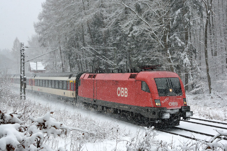 &Ouml;BB 1116 078 mit IC 188 bei km 18,2 (Februar 2018)