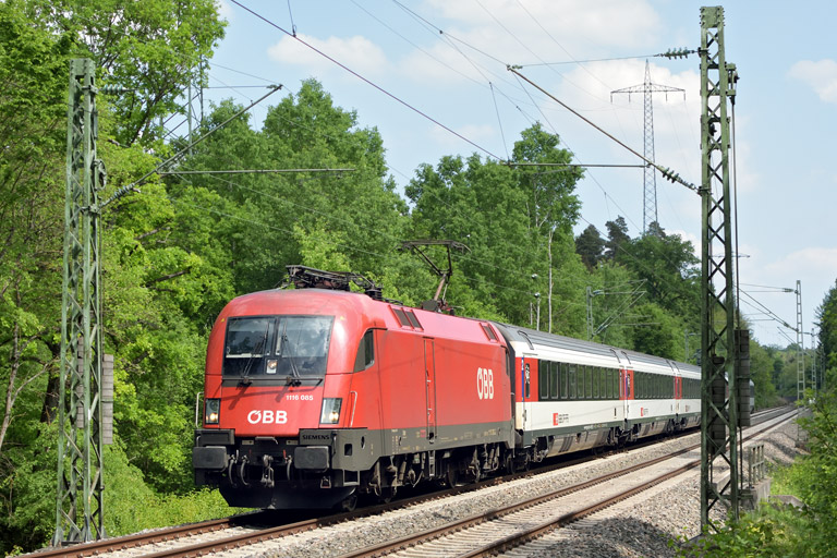 &Ouml;BB 1116 085 mit IC 189 bei km 22,2 (Mai 2018)