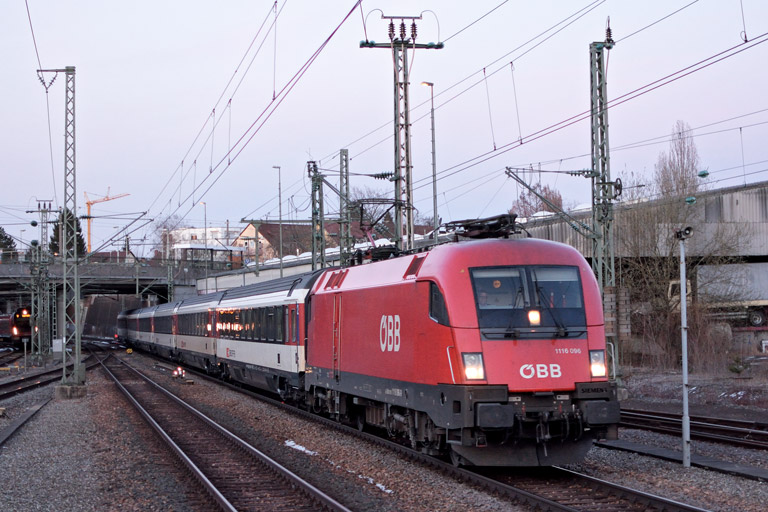 &Ouml;BB 1116 096 mit IC 283 bei km 15,4 (M&auml;rz 2018)
