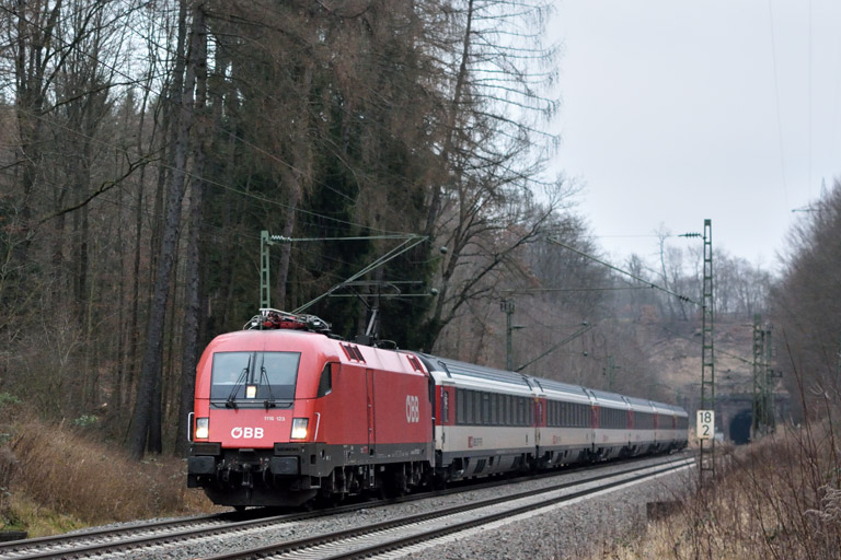 &Ouml;BB 1116 123 mit IC 189 bei km 18,2 (Januar 2018)