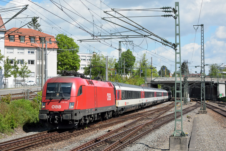 &Ouml;BB 1116 124 mit IC 187 bei km 15,4 (April 2018)