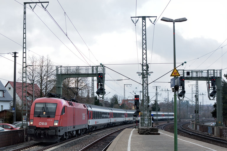 &Ouml;BB 1116 141 mit IC 187 bei km 16,6 (Dezember 2018)