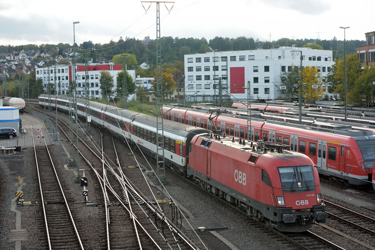 &Ouml;BB 1116 168 mit IC 186 bei km 16,0 (Oktober 2018)
