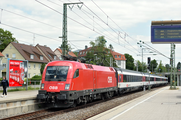 &Ouml;BB 1116 189 mit IC 187 bei km 15,6 (Juni 2018)