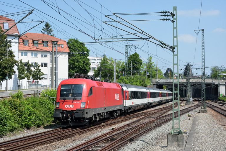 &Ouml;BB 1116 261 mit IC 187 bei km 15,4 (Mai 2018)