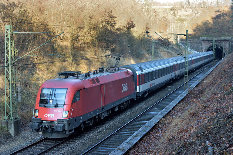 &Ouml;BB 1116 261 mit IC 189 bei km 18,0 (November 2018)