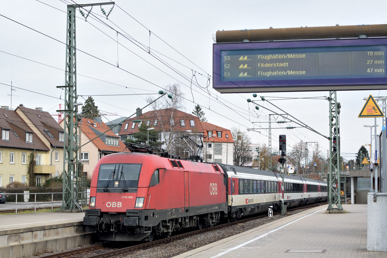 &Ouml;BB 1116 266 mit IC 187 bei km 15,6 (Januar 2018)