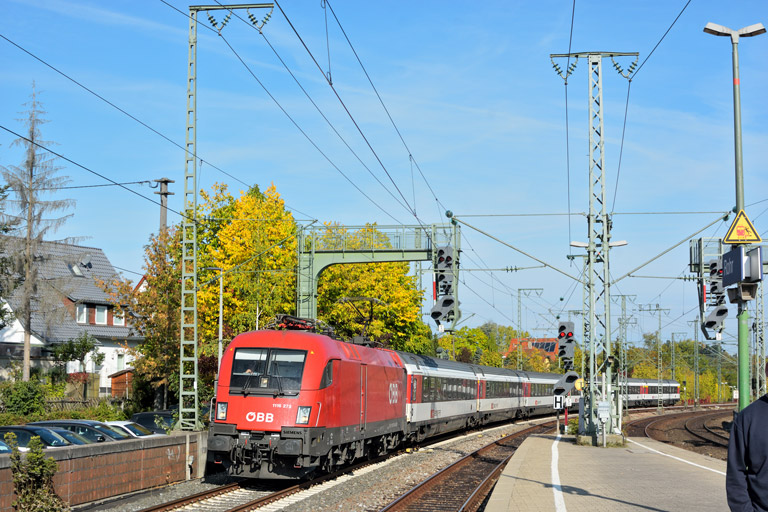 &Ouml;BB 1116 273 mit IC 185 bei km 16,6 (Oktober 2018)