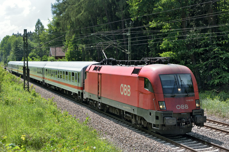 &Ouml;BB 1116 273 mit IC 2338 bei km 18,2 (Mai 2018)