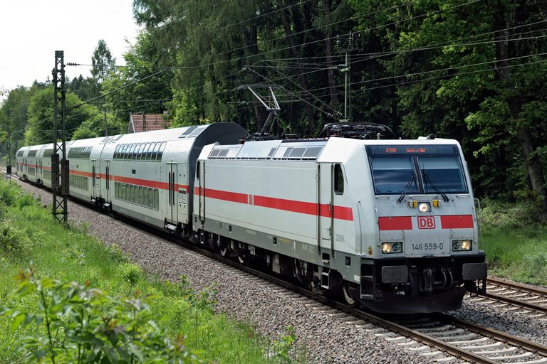 146 559 mit IC 2280/RE 52280 bei km 18,2 (Mai 2019)