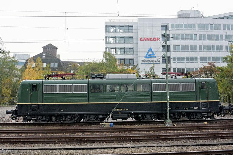 151 038 bei km 15,6 (Oktober 2019)