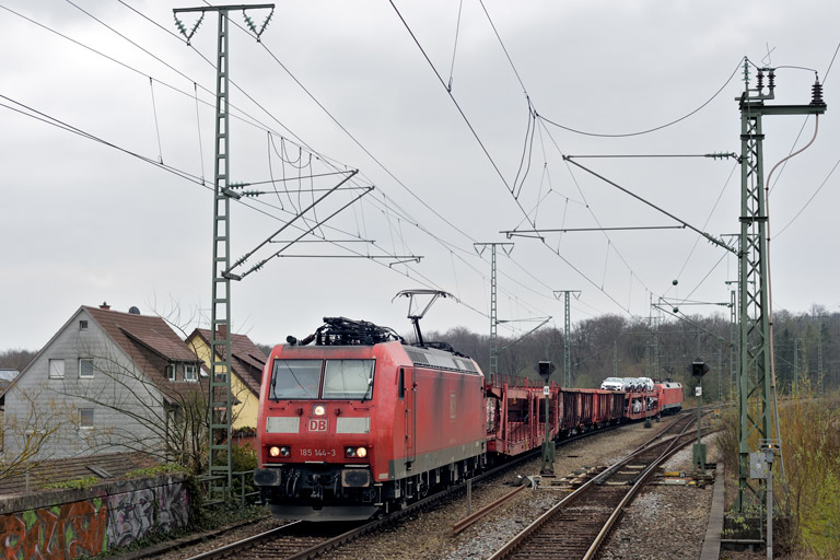 185 144 mit EZ 52100 bei km 16,8 (April 2019)