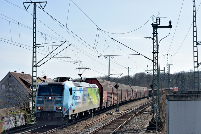 185 152 mit EZ 52100 bei km 16,8 (M&auml;rz 2019)