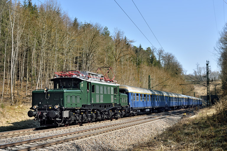 194 088 mit DPE 13497 bei km 18,2 (M&auml;rz 2019)