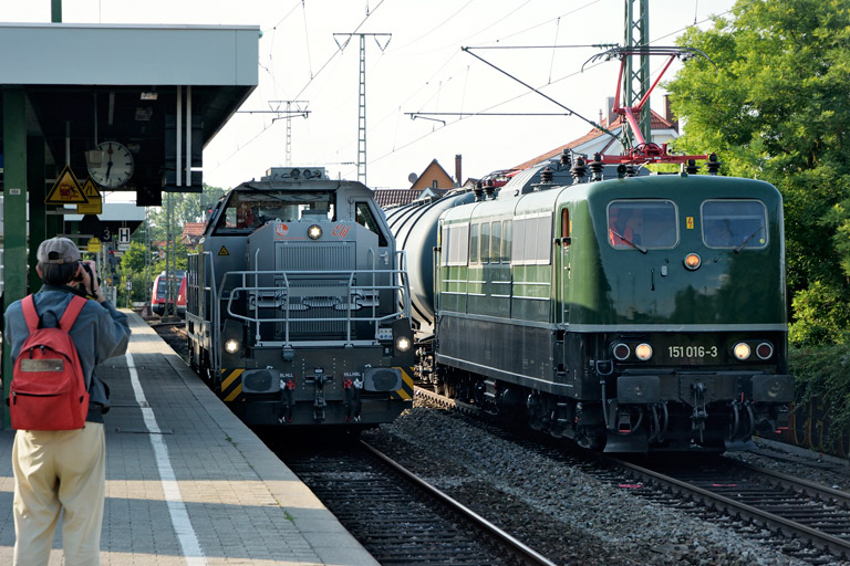 DE 18 und 151 016 bei km 16,8 (Juli 2019)