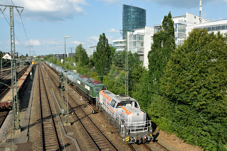 DE 18 und 151 016 bei km 15,8 (Juli 2019)