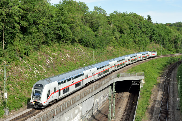 IC 2383/RE 52383 bei km 13,8 (Juni 2019)