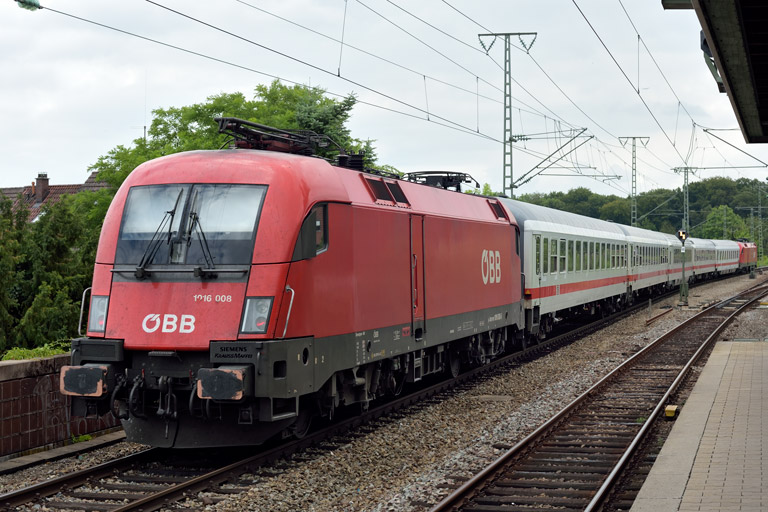 &Ouml;BB 1016 008 mit IC 2237 bei km 16,8 (August 2019)